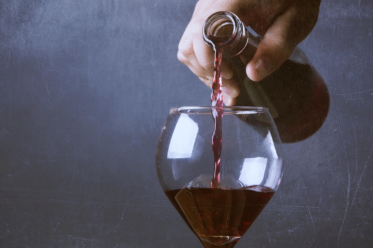 vino tinto en copa